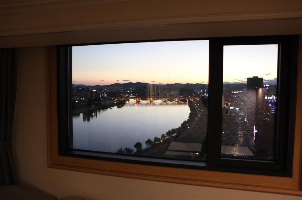 Hotel Dongbang Jinju Εξωτερικό φωτογραφία